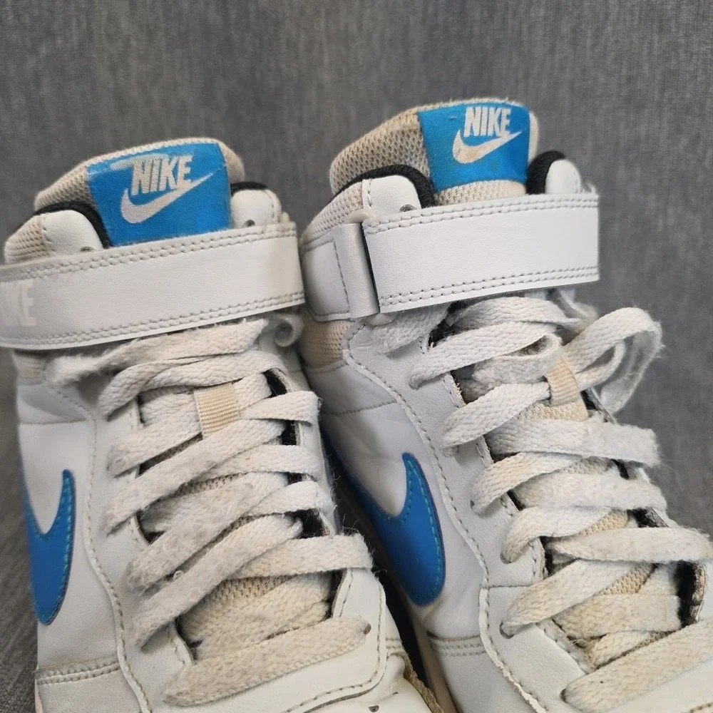 Nike Boys Court Borough Mid 2‎ CD7782-012 White Basketball Shoes Sneakers Sz 6Y